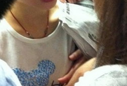 男人摸女人的胸视频,揭秘男人摸女人胸部的惊人真相